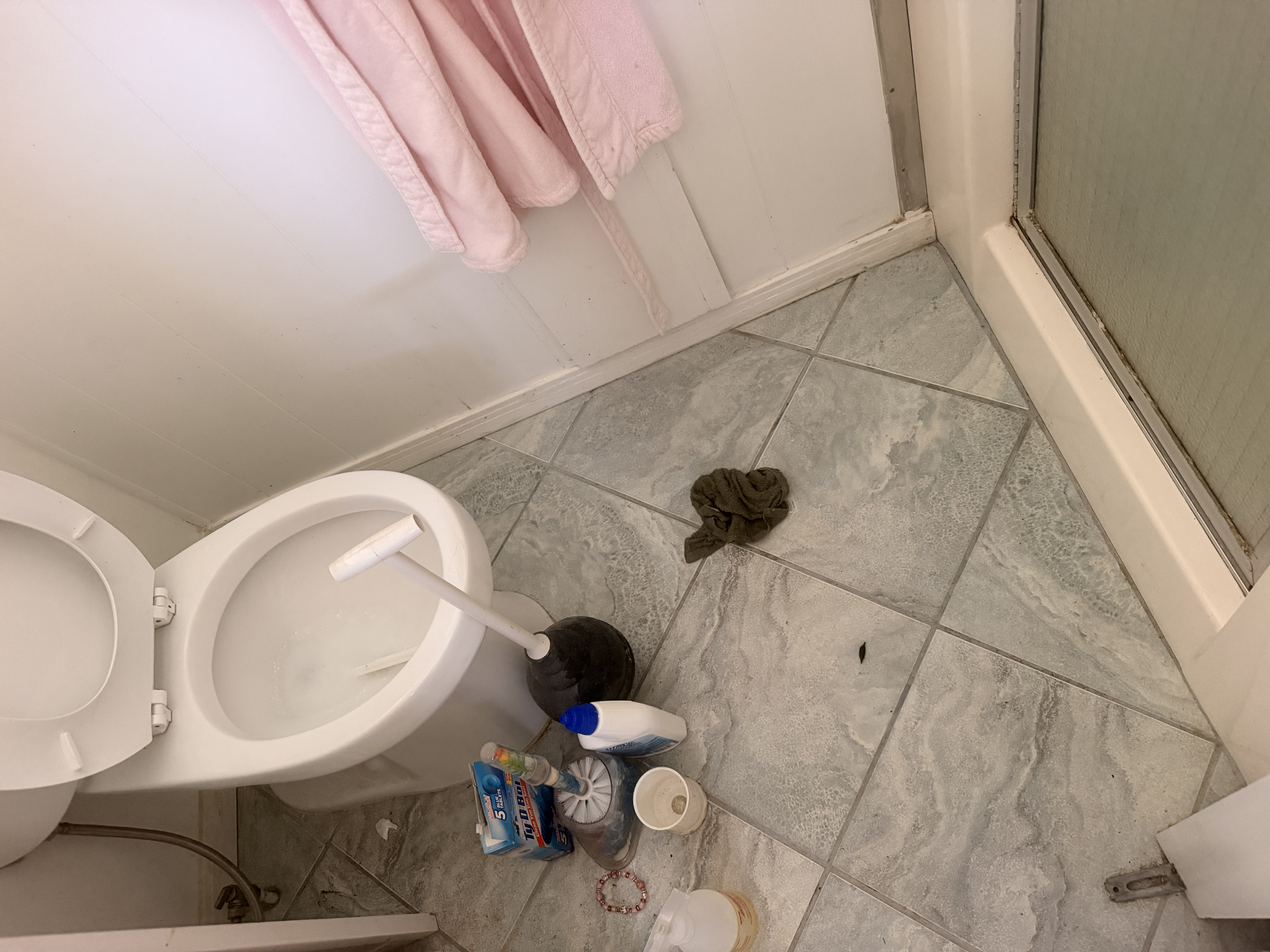 Bathroom floor before cleaning